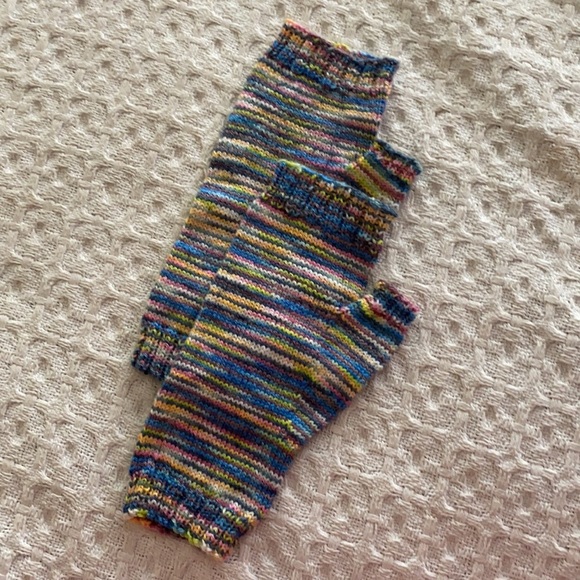 Gloves - Picture 2 of 3